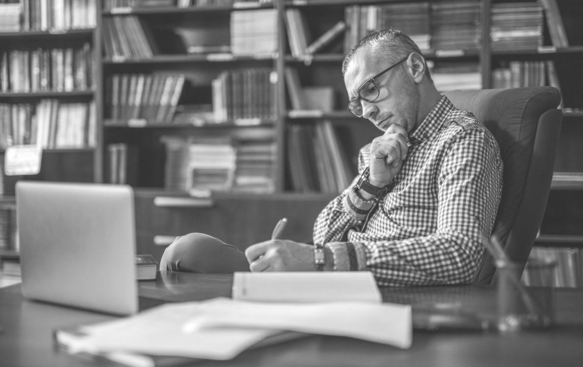 Praktische Budgetplanung im Alltag mit einfachen Werkzeugen und realistischen Strategien